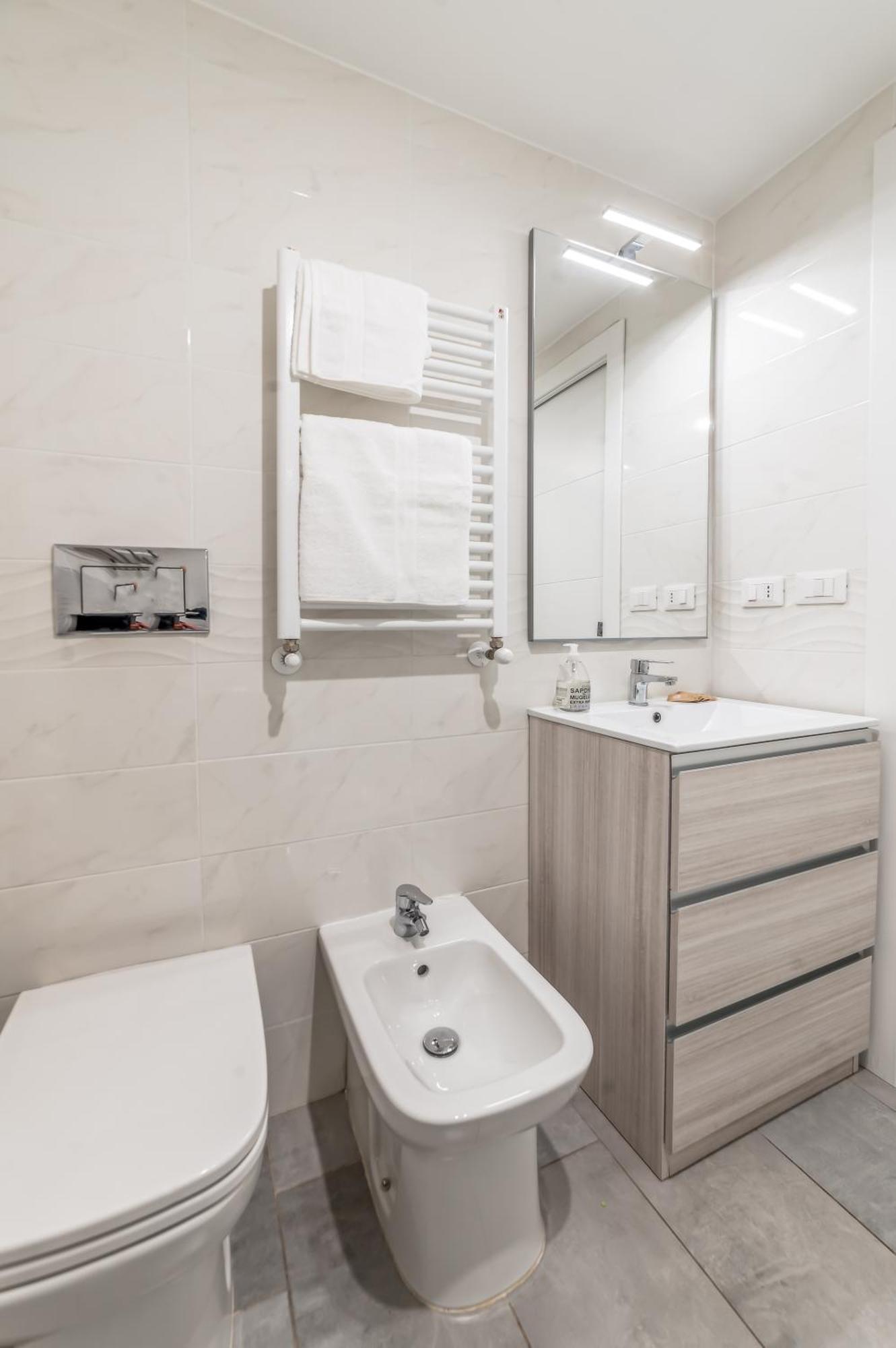 Stylish And Close To Metro Rom